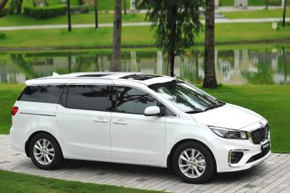 7 seats car rental