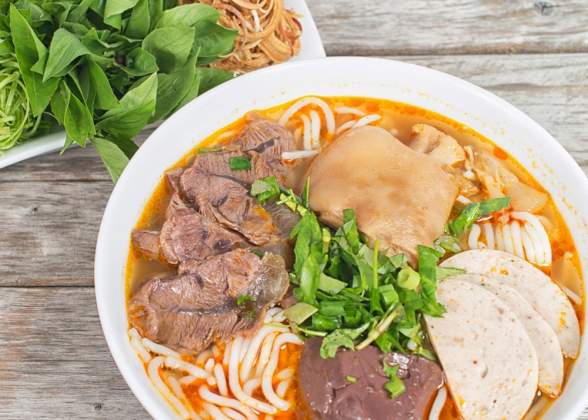 Bún Bò Huế – The Culinary Essence of Central Vietnam Loved by International Travelers