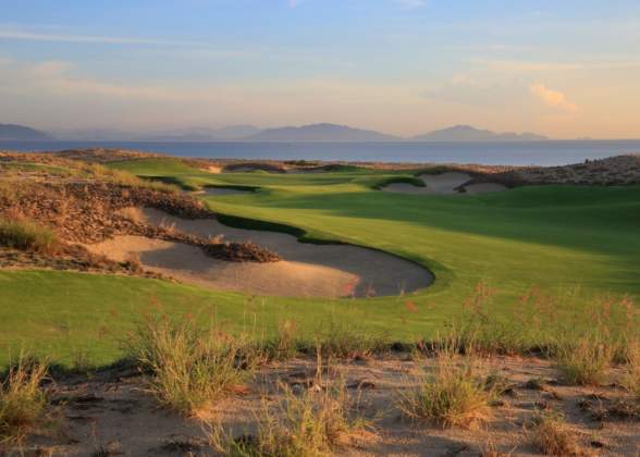 Nha Trang Golf Holiday – Where Championship Golf Meets Vietnam’s Most Beautiful CoastlineBeach Fire