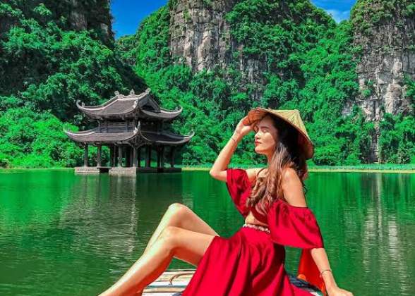 Hanoi – Halong – Ninh Binh 5 days 4 nights Experiences