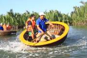 TRẢI NGHIỆM RỪNG DỪA BẢY MẪU