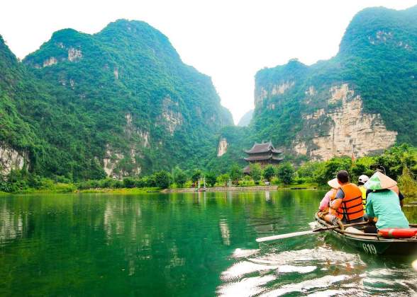 Hanoi – Halong – Ninh Binh 5 days 4 nights Experiences