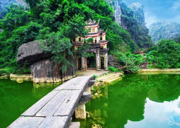 Hanoi - Ninh Binh Hoa Lu - Tam Coc one day tour: